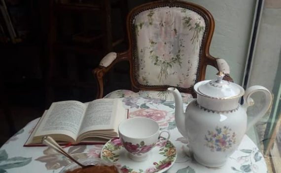 Livre et thé